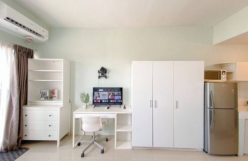 Depok Appartement | Contemporary Designed Studio Apartment Park View Condominium