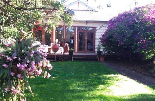 Mentone Maison | Contemporary & Elegant 1920's Period House by My Lodgingfy International