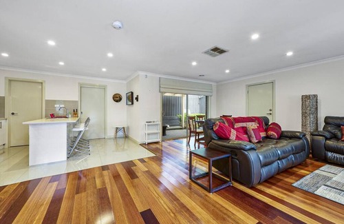 Chadstone Maison | CONTEMPORARY FAMILY ESCAPE / CHADSTONE VIC