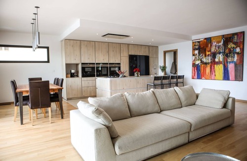 Saint-Cyr-sur-Mer Maison | CONTEMPORARY SEAFRONT VILLA