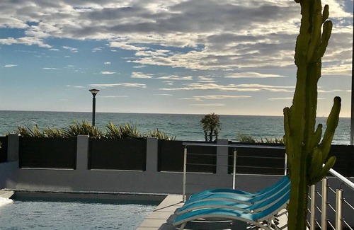 Saint-Cyr-sur-Mer Maison | CONTEMPORARY SEAFRONT VILLA