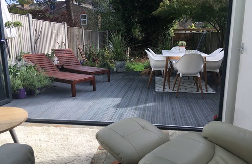 Highams Park Maison | Contemporary house London 4 minutes walk to station