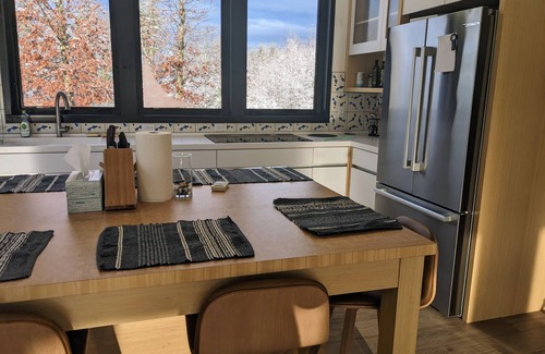 Graniteville Maison | Contemporary house on 8 acres of wild flowers, trees and trails; pet friendly