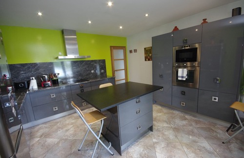 Grenade-sur-Garonne Maison | Contemporary house with heated swimming pool on the edge of a private lake ... paradise