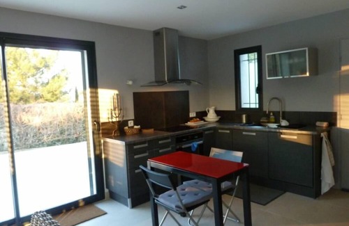Maubec Maison | Maison contemporaine avec piscine sans vis à vis en Luberon
