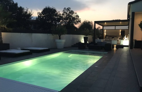 Saint-Series Villa | Villa de luxe contemporaine avec piscine privée