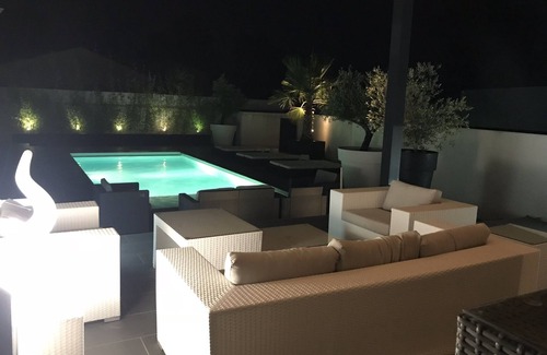 Saint-Series Villa | Villa de luxe contemporaine avec piscine privée