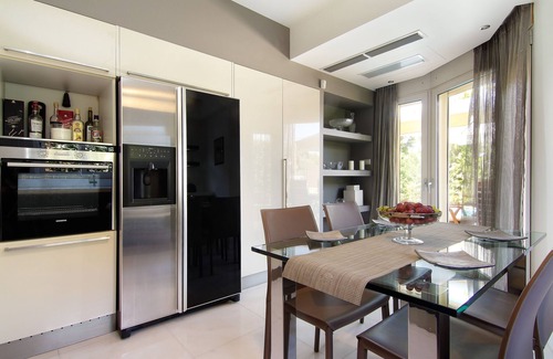 Varkiza Villa | Contemporary luxury villa with eclectic design a few steps away from Varkiza bay