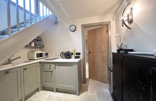 Great Wolford Maison | Contemporary Oak Barn in Stunning Cotswold Countryside close to Moreton-in-Marsh