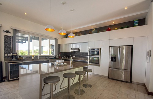 Tarcoles Copropriété | Contemporary Ocean View Estate with Infinity Pool!