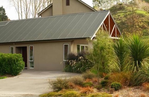 Lake Okareka Cottage | Cottage détendue contemporain sur 100 acres