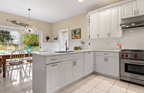 Village of Southampton Maison | Contemporary Southampton Village Home Walking Distance to Town, Pool,...