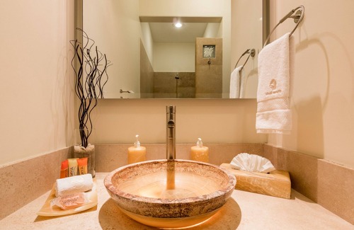San Pedro Mixtepec Station Balnéaire | Contemporary Studio Suite w/ Resort Amenities & Steps from the beach!