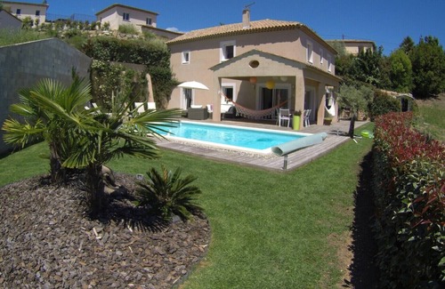 Pegomas Villa | Villa contemporaine piscine - havre de paix