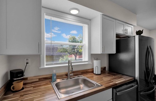 Newburgh Appartement | Contract Worker Getaway!