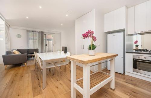 Carnegie Maison | Convenience and Comfort in Carnegie