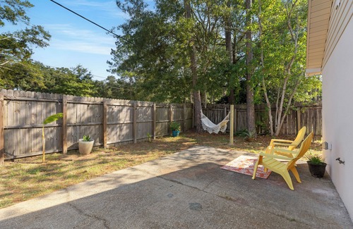 Pine Forest Appartement | Convenience in Central Pensacola, Pet Friendly!