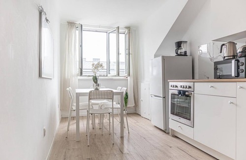 Meidling Appartement | Convenient 2BR Apt. Near U6 Station am Schöpfwerk