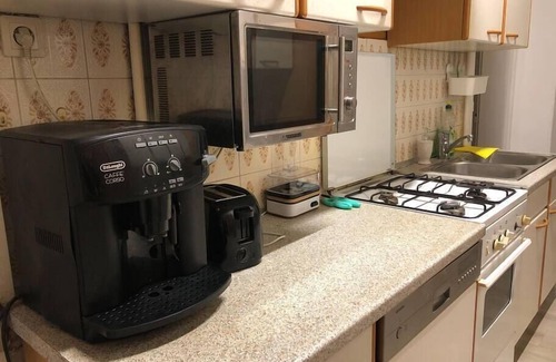 Brigittenau Appartement | Convenient 3BR Apt. near Danube & Millenium Tower