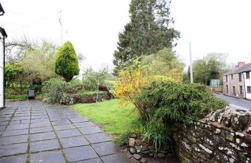 Longtown Maison | Convenient and stylish cottage