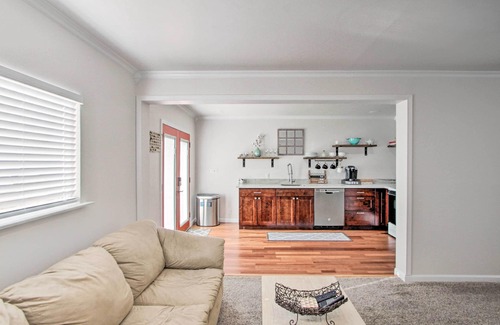 Burien Maison | Convenient Burien Getaway: 12 Mi to Dtwn SEA!