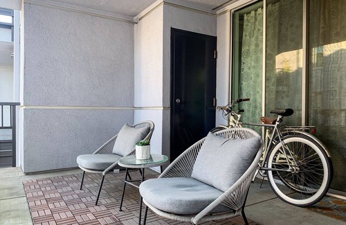 Little Tokyo Copropriété | Convenient Downtown Los Angeles, Arts District Unit with Assigned Parking