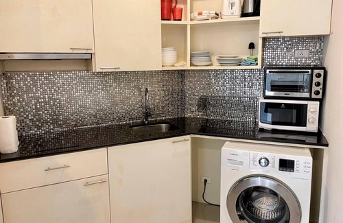 Karon Appartement | Convenient Karon studio, walk to beach & market
