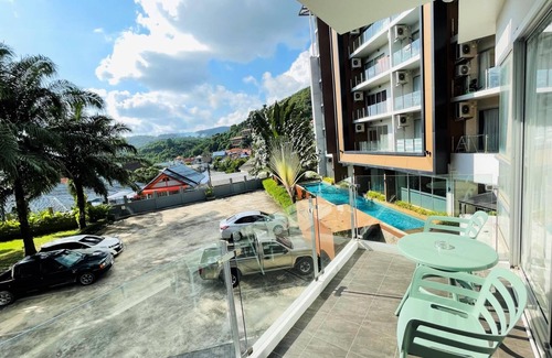 Karon Appartement | Convenient Karon studio, walk to beach & market