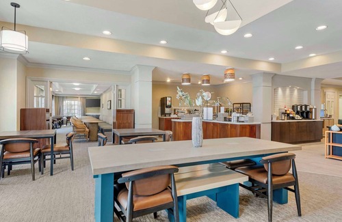 Herndon Appartement | Convenient Location! 3 Relaxing Units, Kitchen, Pet-Friendly, Onsite Parking