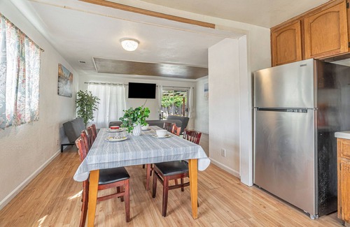 East San Jose Maison | Convenient Location/ Cozy - Free Wifi/Laundry/Parkings/AC/Heater/