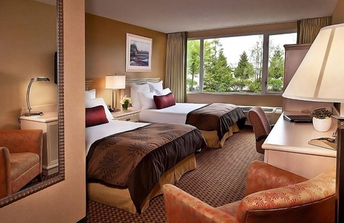 SeaTac Hôtel | Convenient Location! Relaxing Room w/ 2 Double Beds, Free Breakfast and Parking