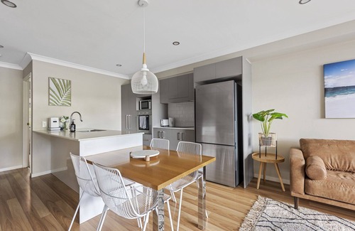 Murarrie Appartement | Convenient + Spacious! 3bed/2.5bath/1car~townhouse