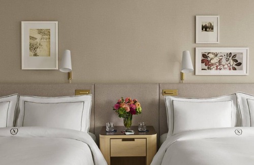Back Bay East Hôtel | Convenient Stay, Superb Location! 2 Pet-friendly and Spacious Units, Park View!