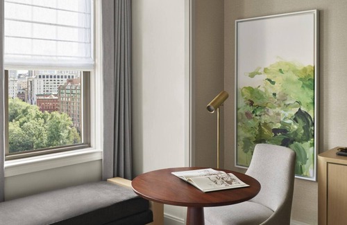 Back Bay East Hôtel | Convenient Stay, Superb Location! 2 Pet-friendly and Spacious Units, Park View!