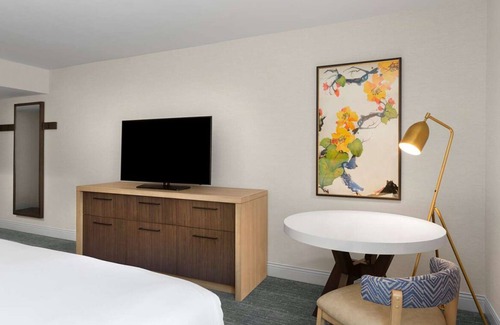 Milpitas Hôtel | Convenient Stay, Superb Location! 2 Modern Units, Pet-Friendly, w/ Outdoor Pool!