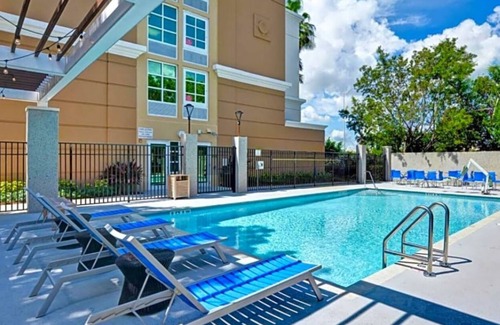 Miramar Maison | Convenient Suite Near Beaches, Parks, Dining, and Hard Rock Stadium