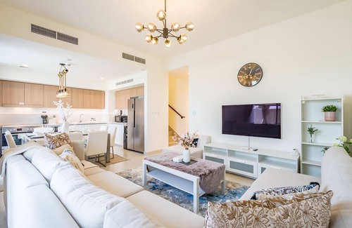 Dubai Maison | Conveniently Located to Airport & Expo City 4BRTownhouse w/ AsstRm at Parkside2