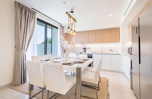 Dubai Maison | Conveniently Located to Airport & Expo City 4BRTownhouse w/ AsstRm at Parkside2