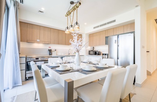 Dubai Maison | Conveniently Located to Airport & Expo City 4BRTownhouse w/ AsstRm at Parkside2