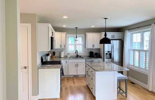 Nashua Maison | Conveniently Located Young house with Central AC, 2-Car Garage, 3 BR 2.5 BA