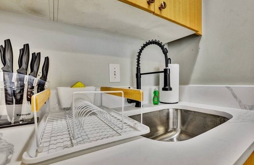 Short North Copropriété | Short North Oasis W/ Free Wine & Private Parking