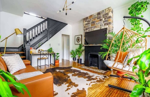 Downtown Columbus Maison | Convention - Pets - Short North - Parking Free