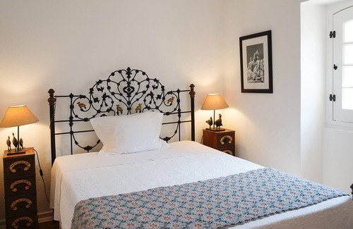 Pinheiro Grande Lit Et Petit-Déjeuner | Convento Inn and Artist Residencies