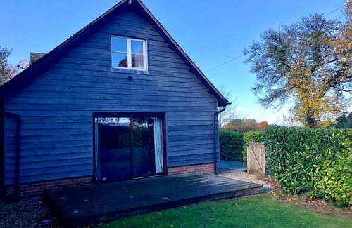 Inkpen Maison | Converted Countryside Barn (BAR)