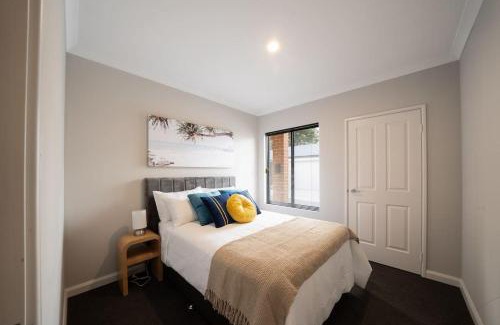 Kelmscott Appartement | Convinient Cosy home with all around you!
