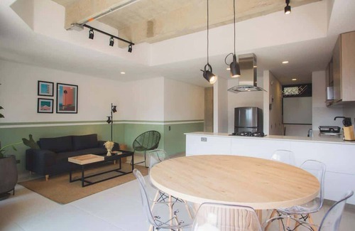 Laureles Appartement | Cool 3 BR W/Balcony in Laureles Medellín