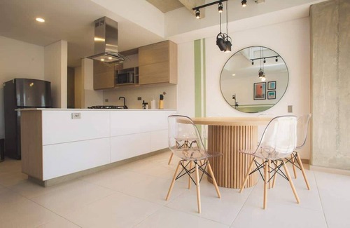 Laureles Appartement | Cool 3 BR W/Balcony in Laureles Medellín