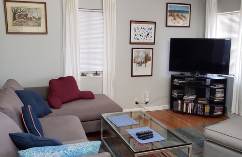 Miller Beach Maison | Cool Beach House - nouveau et amélioré - 3bd-2 ba