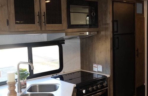 Preston Location De VR | Cool campground with AC in charming Preston across from all of the activities