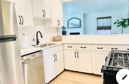 Central Oklahoma City Maison | Cool comfort in the Heart of OKC - Fully renovated in a quiet neighborhood